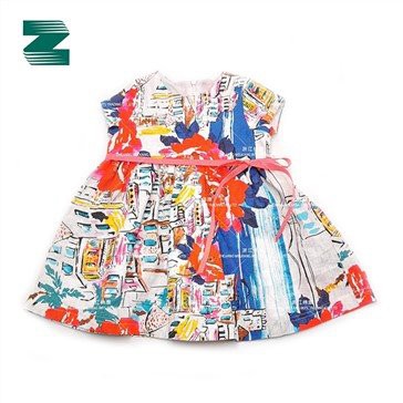 Robe à manches courtes et col rond en lin tissé à la mode