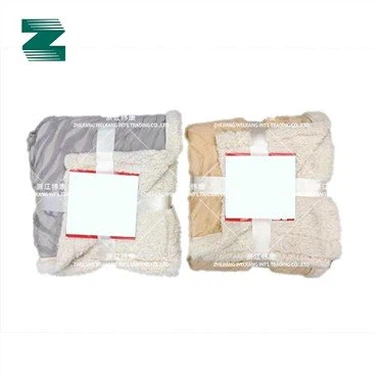 Micro-peluche taille fleur + Sherpa double couverture